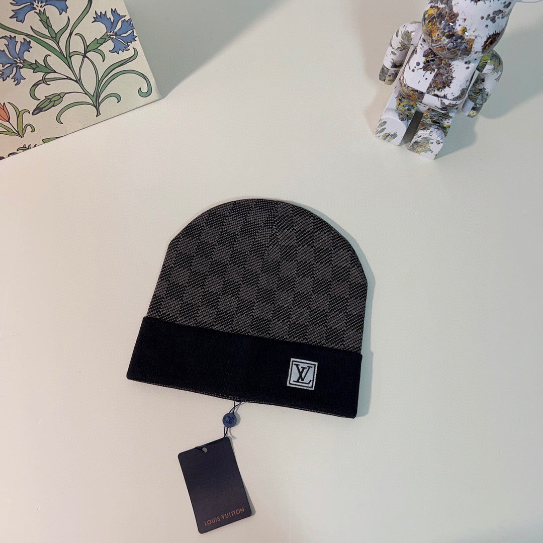 Louis Vuitton Damier Hat | Grey
